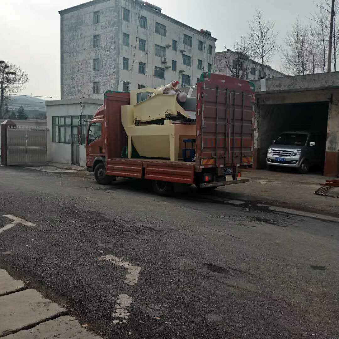 發(fā)往駐馬店泌陽的350細沙回收機